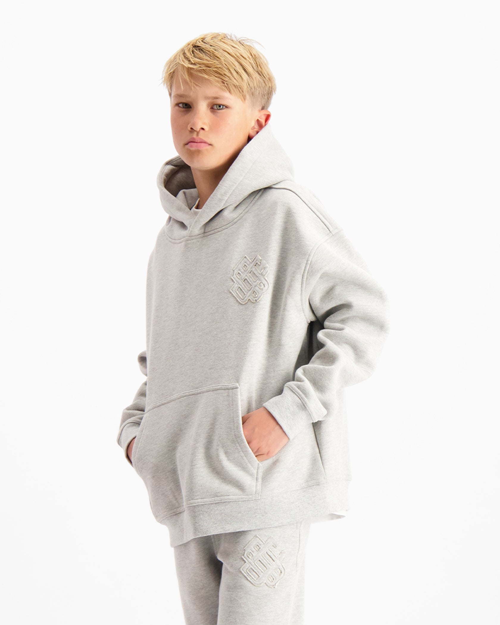 KIDS RIPPED MONOGRAM HOODIE | Grau