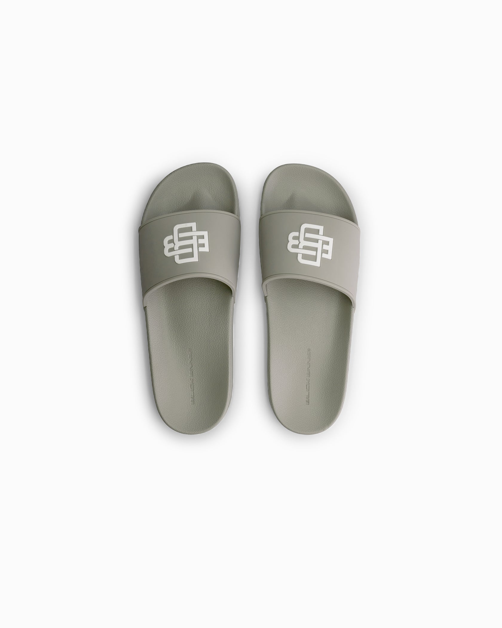 MONOGRAM SLIDES | Grün