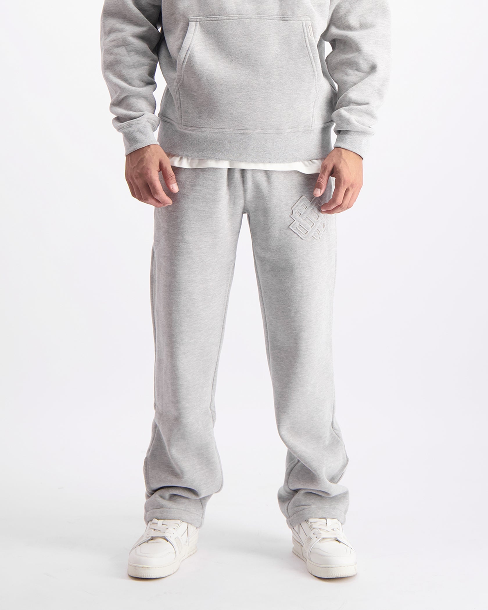 RIPPED MONOGRAM SWEATPANTS | Grau