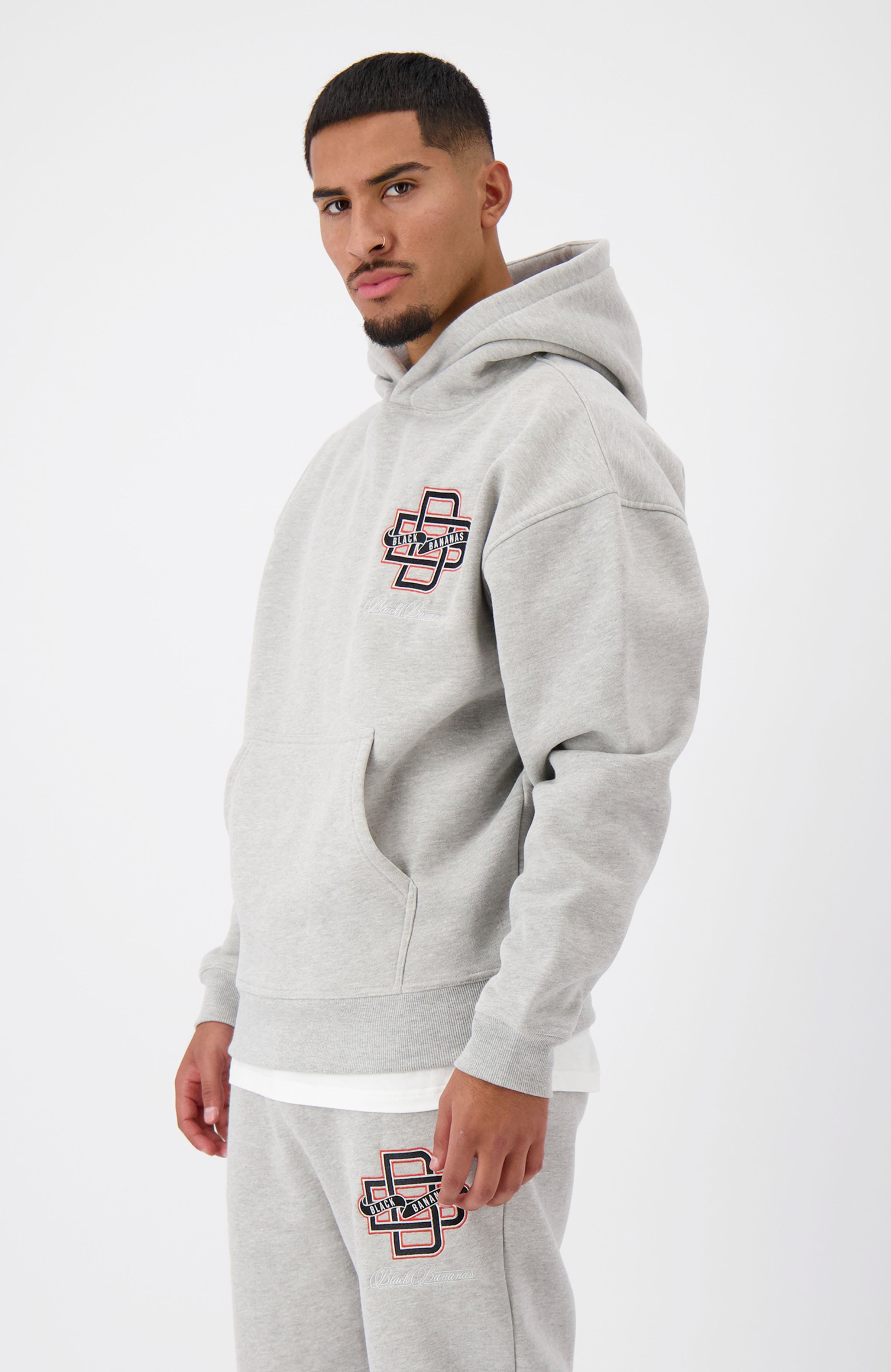 //blackbananas.com/cdn/shop/files/CITY_HOODY_1.224.2.10-089-top-men-010_{width}x.jpg?v=1727264262