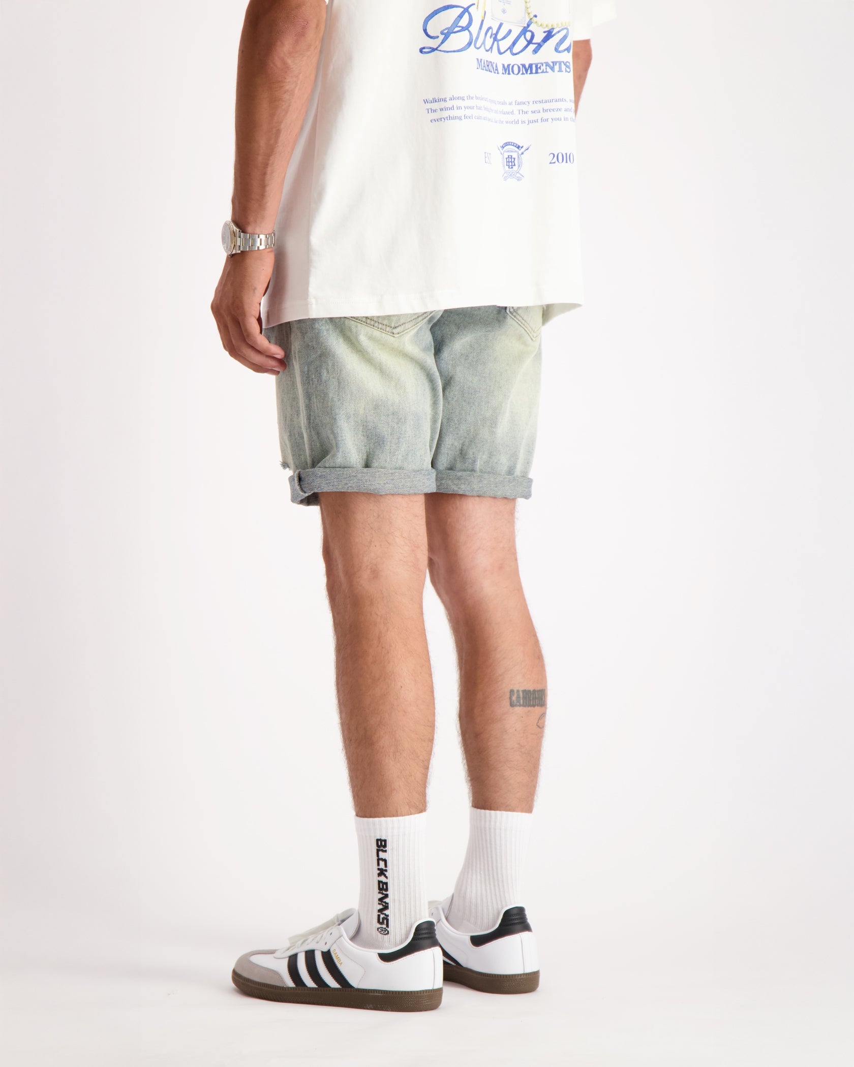 DISTRESSED DENIM SHORTS | Hellblau