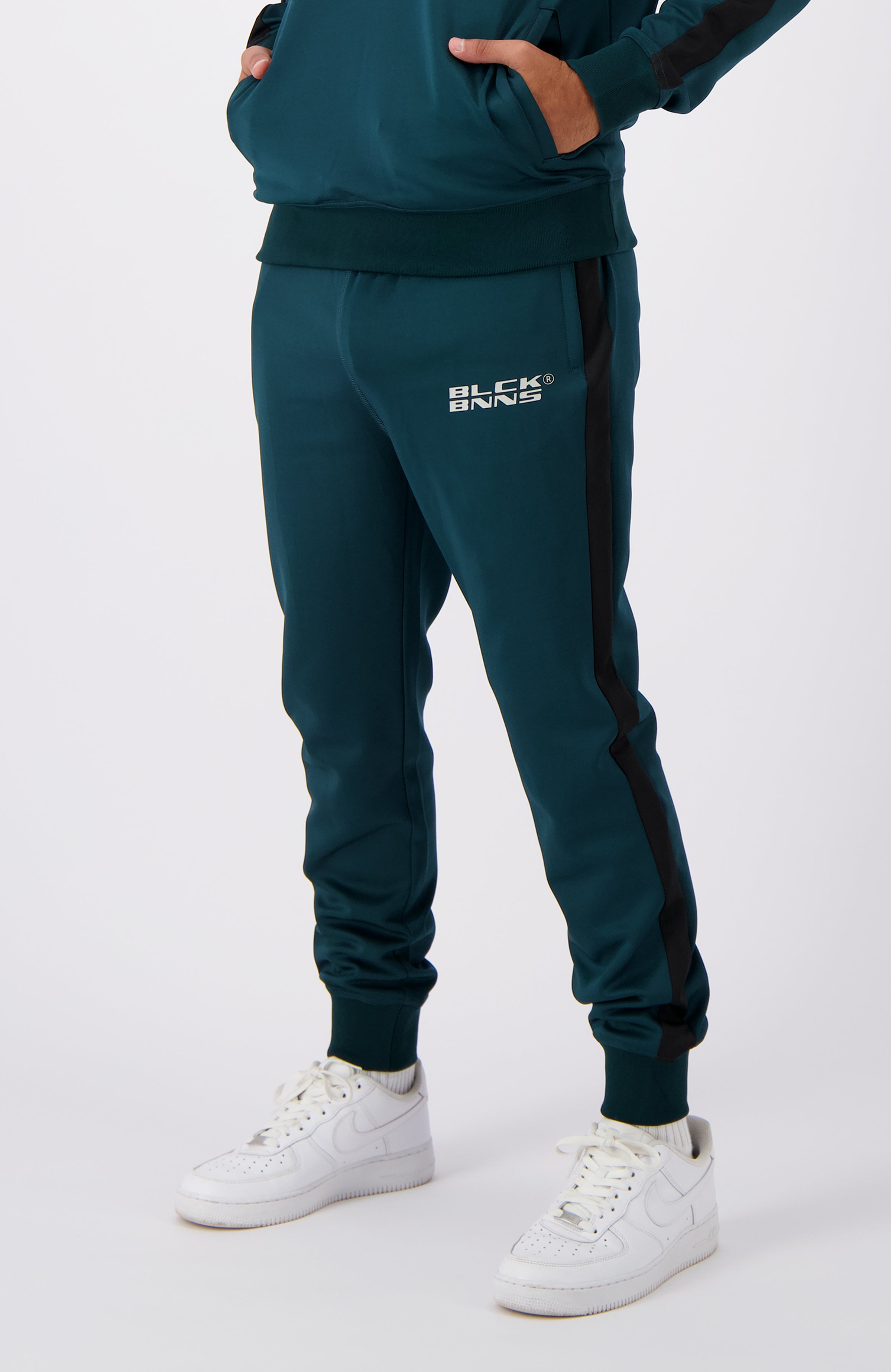 EXPLORER TRACKPANTS | Tannengrün