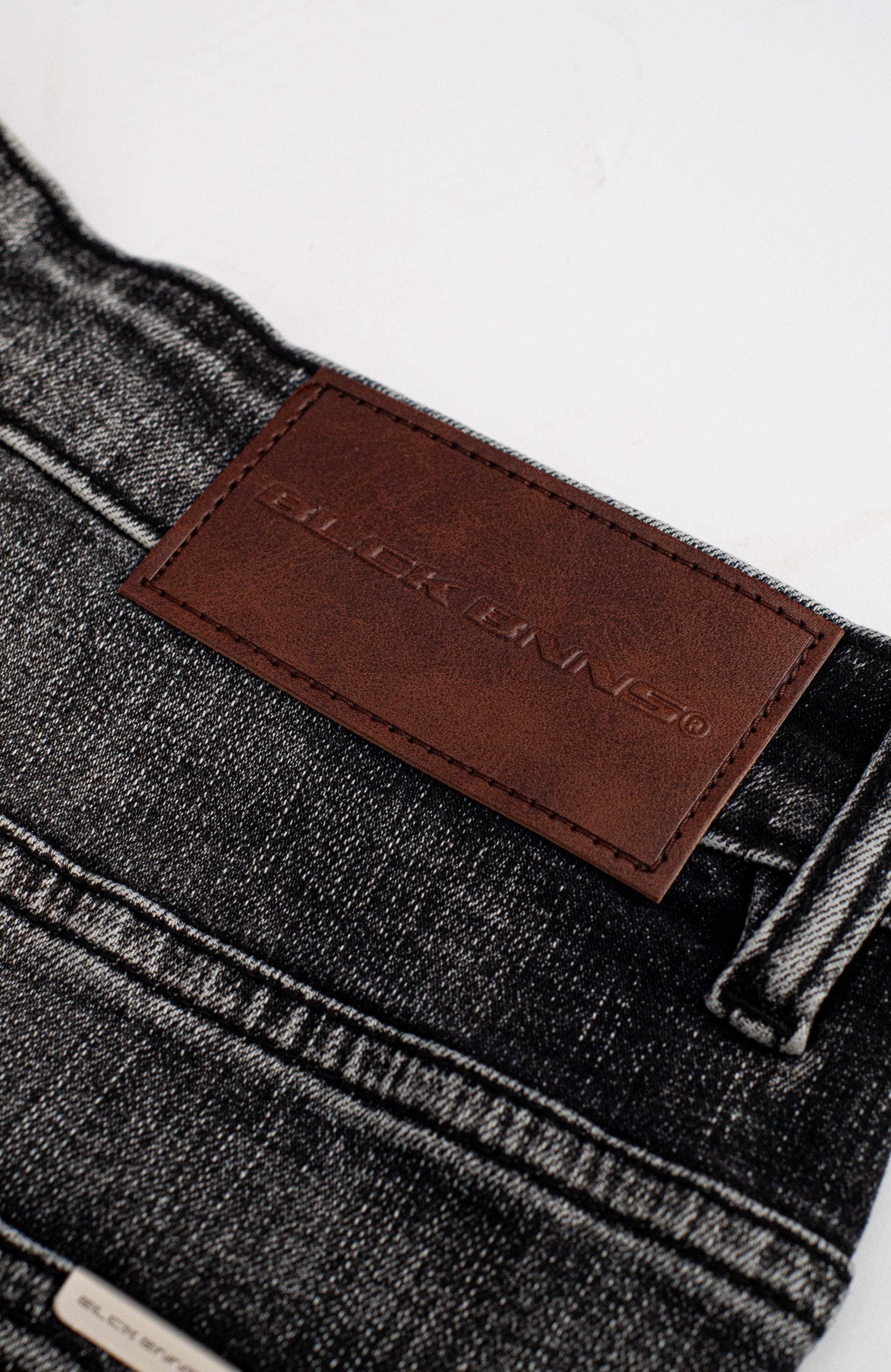 CARBON SLIM DENIM | Schwarz