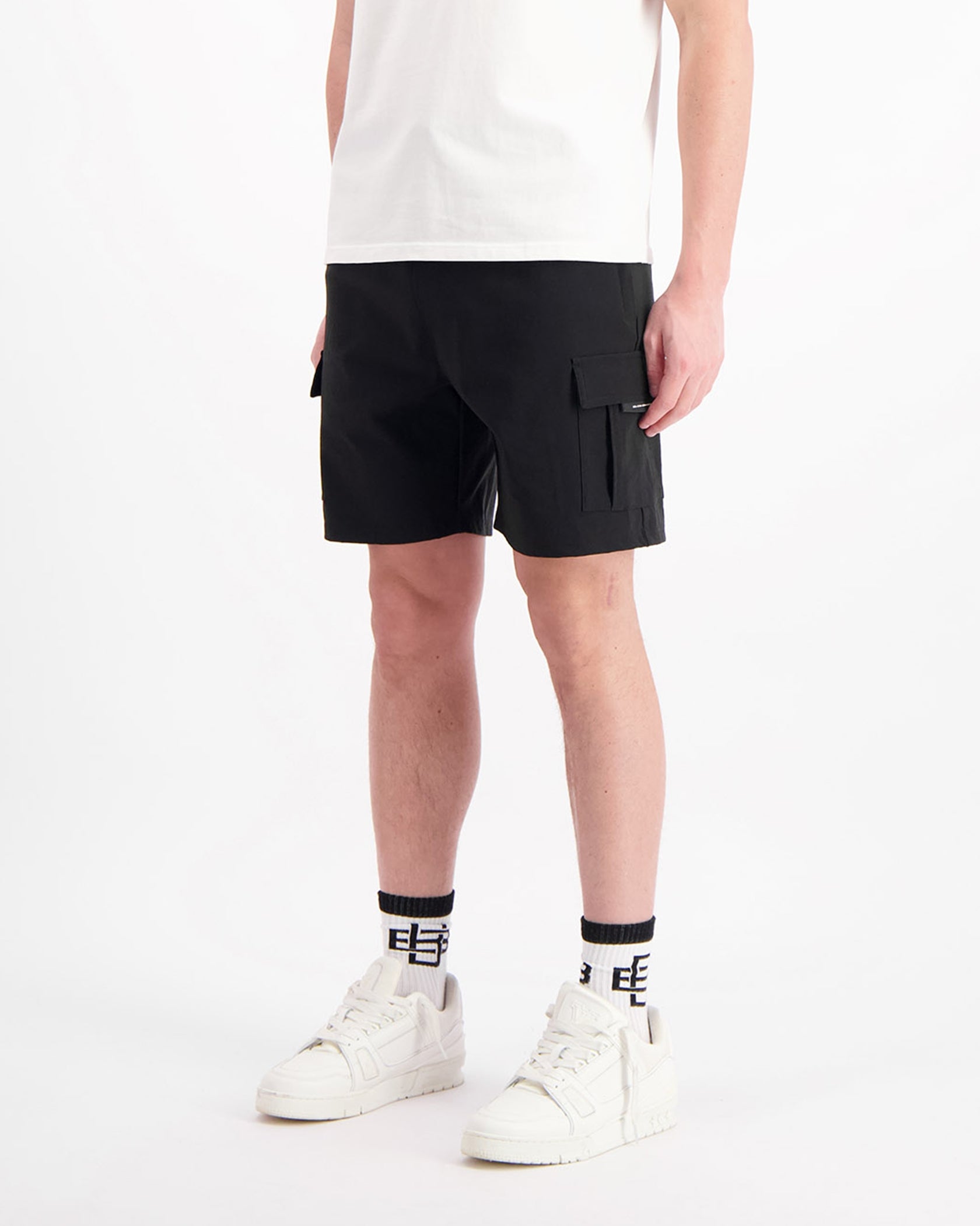 DELTA CARGO SHORTS | Schwarz