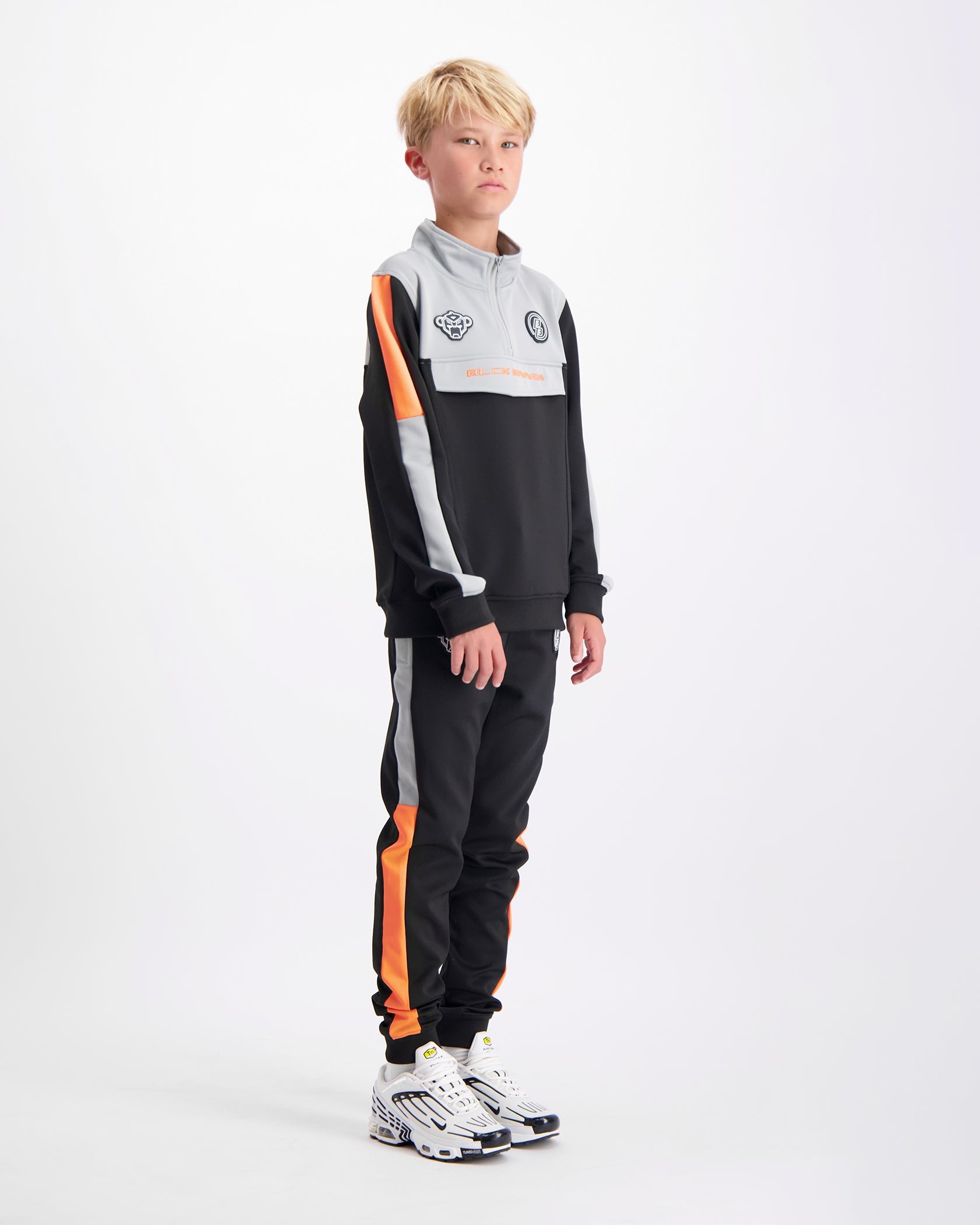 KIDS VICTORY TRACKSUIT | Schwarz