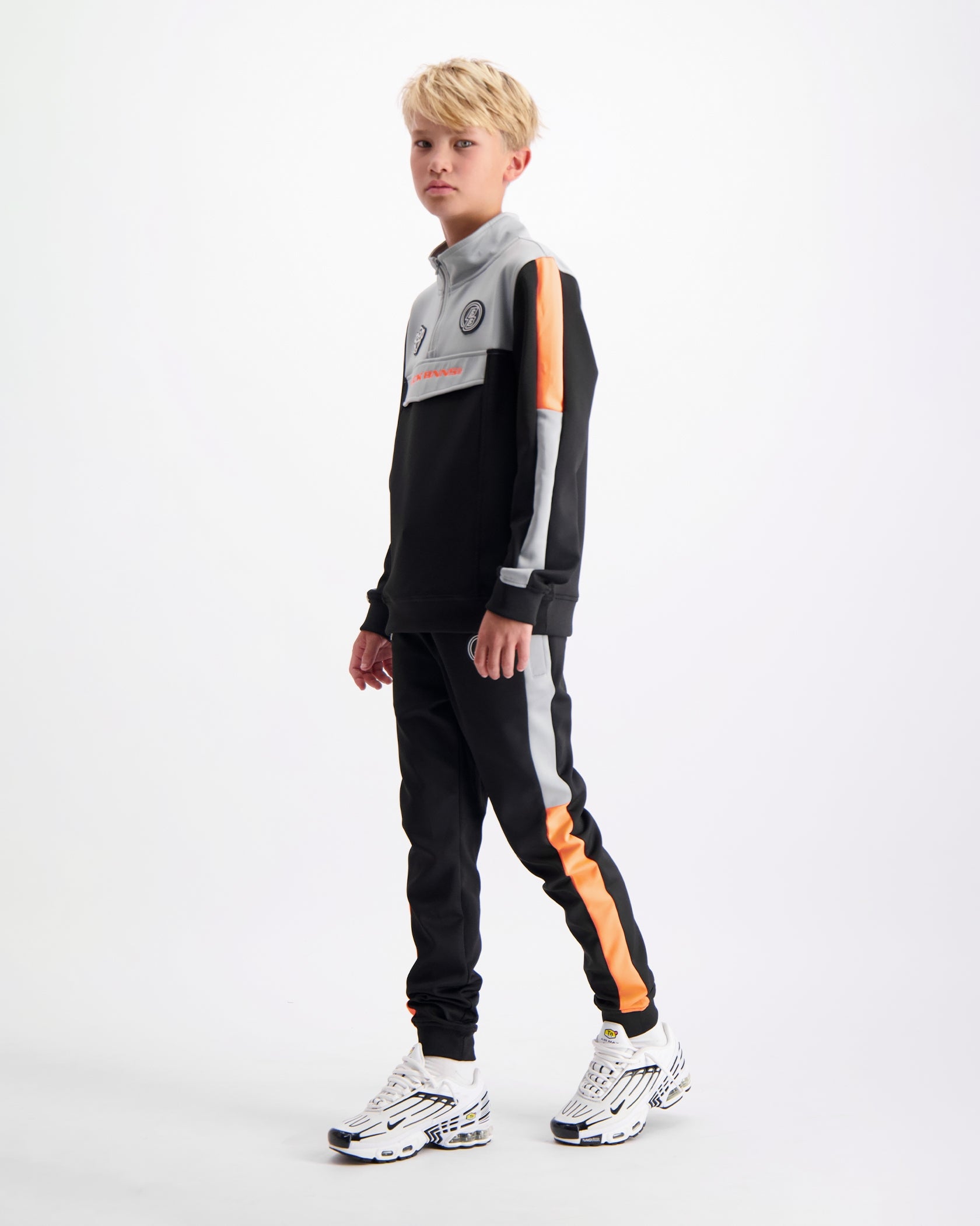 KIDS VICTORY TRACKSUIT | Schwarz