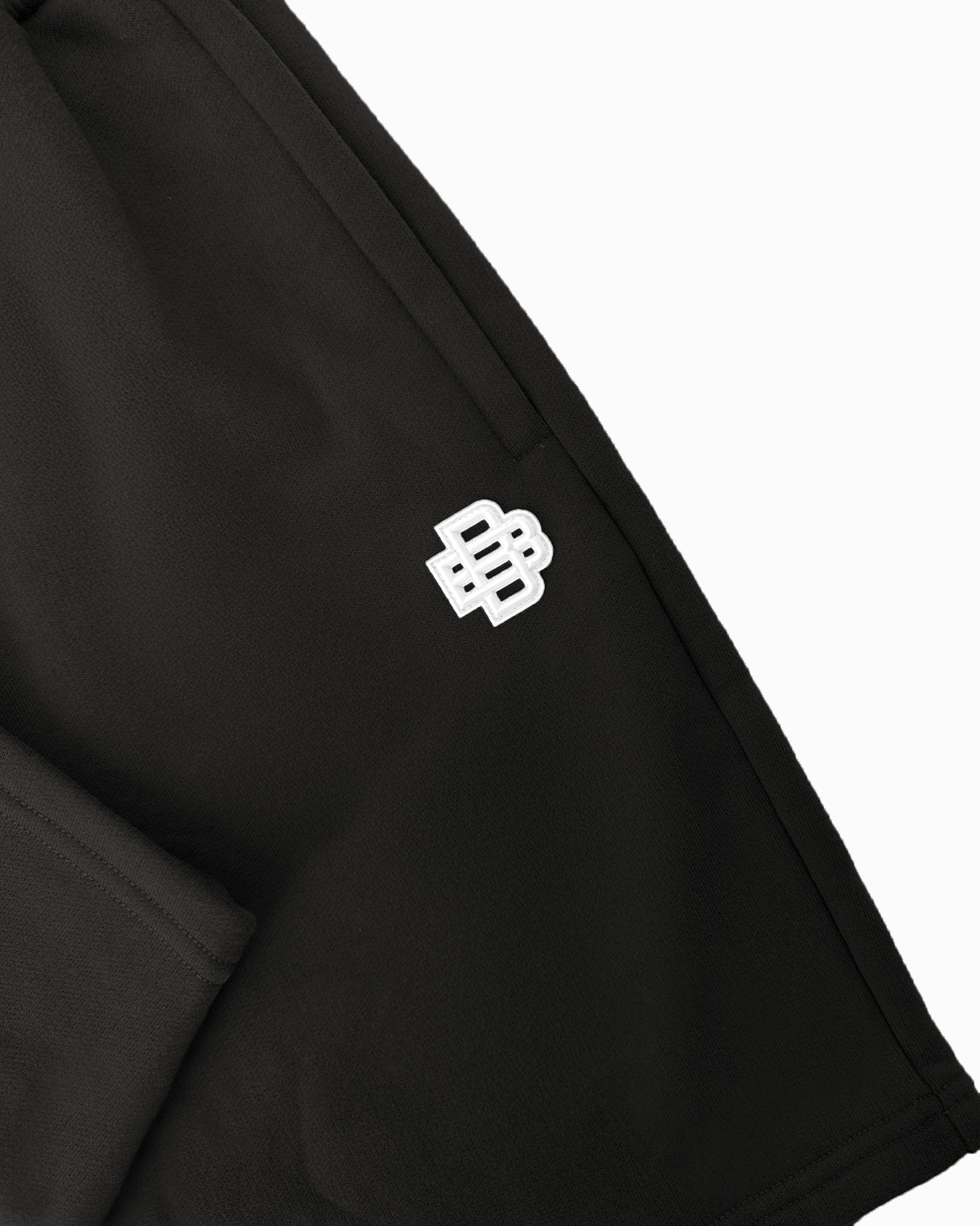 MONO RELAX SWEATSHORTS | Schwarz