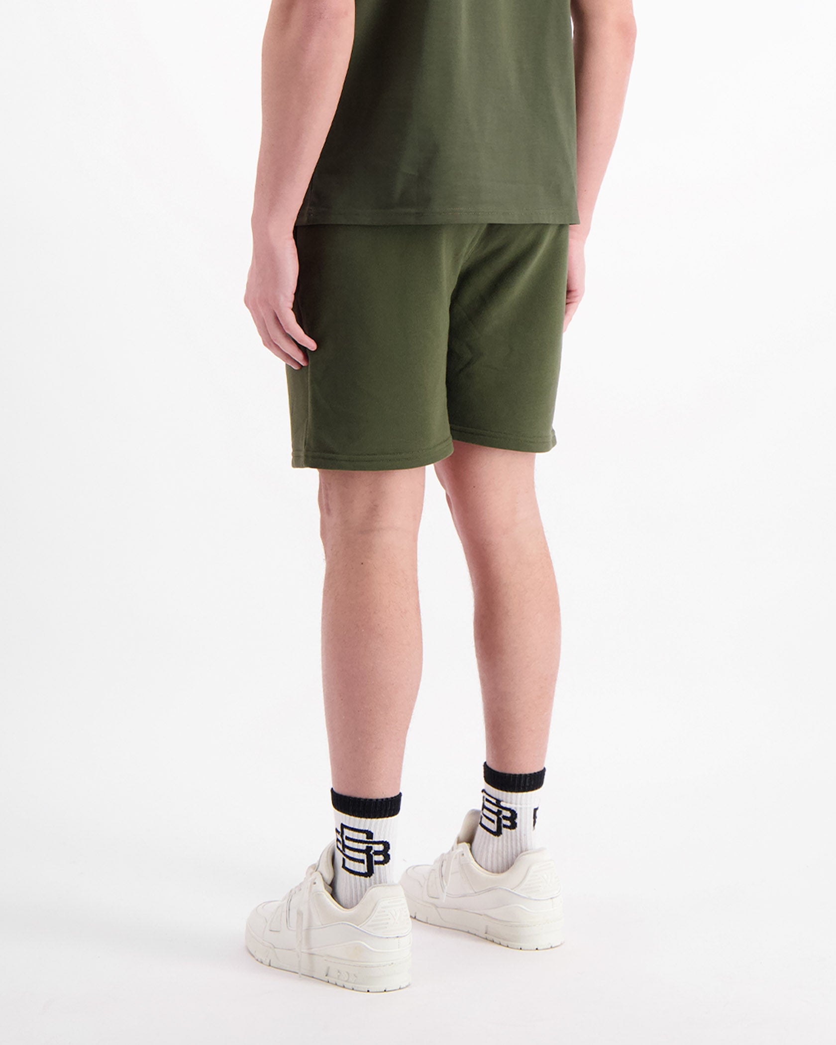 MONO RELAX SWEATSHORTS | Grün