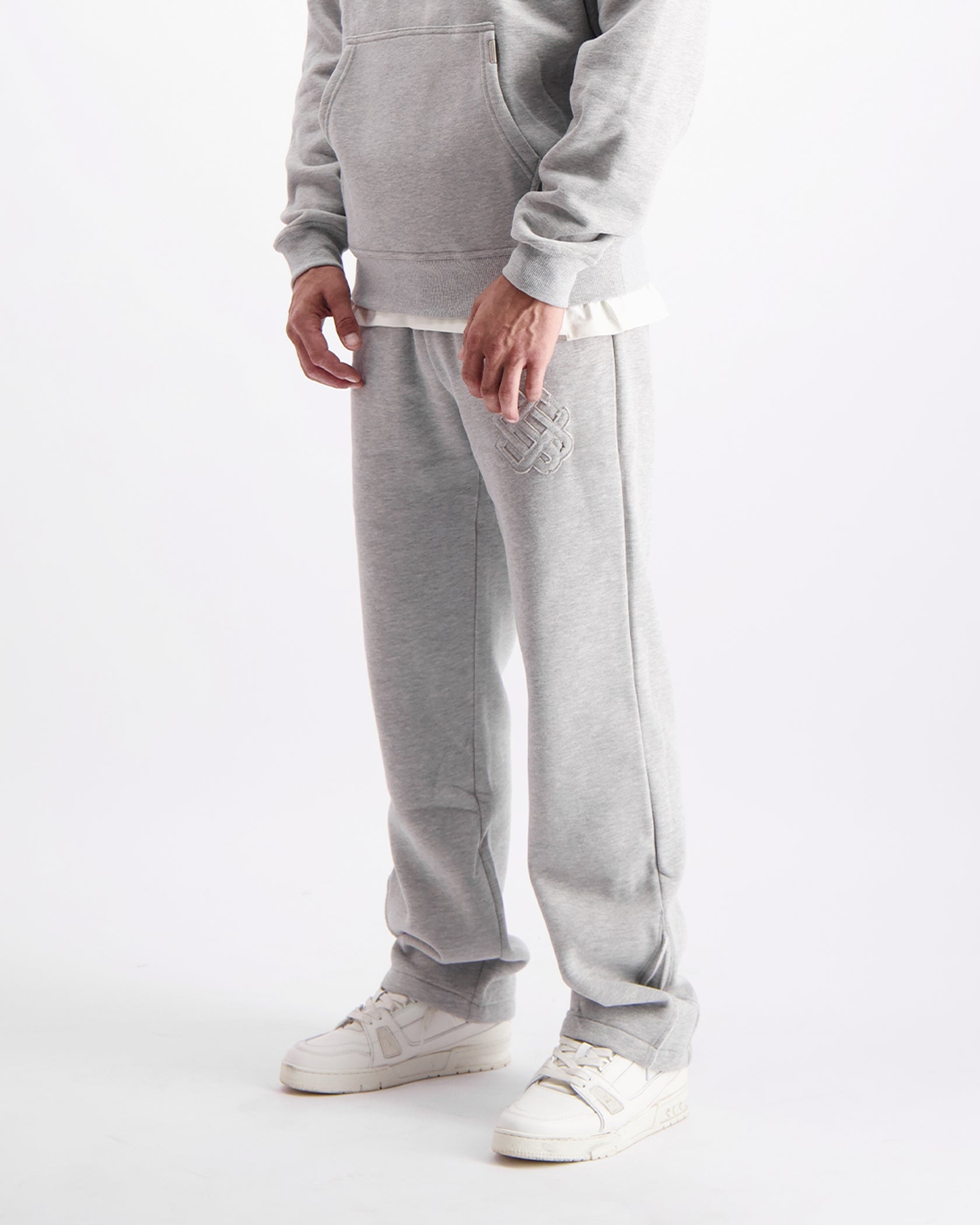 RIPPED MONOGRAM SWEATPANTS | Grau